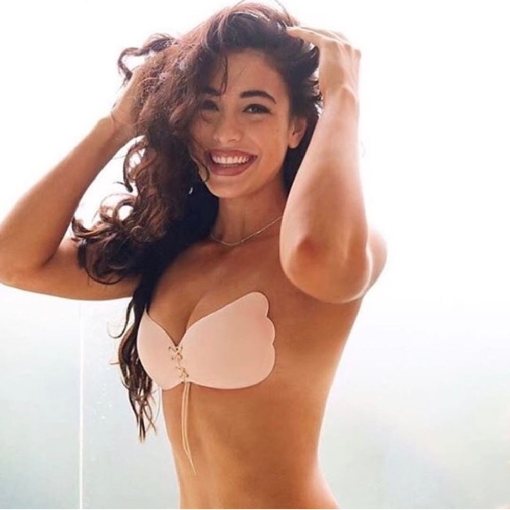 No Show push up strapless adhesive bra D cup